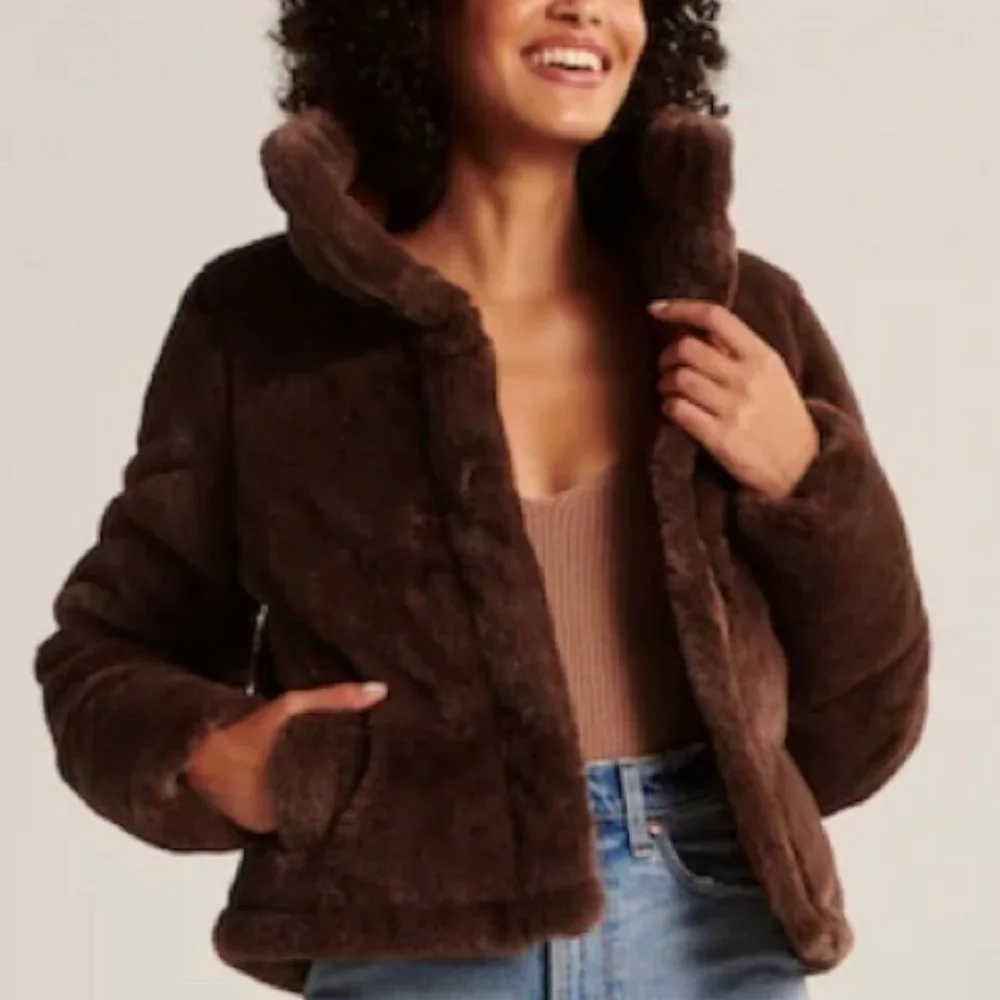 Abercrombie & Fitch Faux Fur Mini Puffer Coat - Picture 1 of 5
